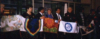 picture1ladybanners.jpg (29780 bytes)